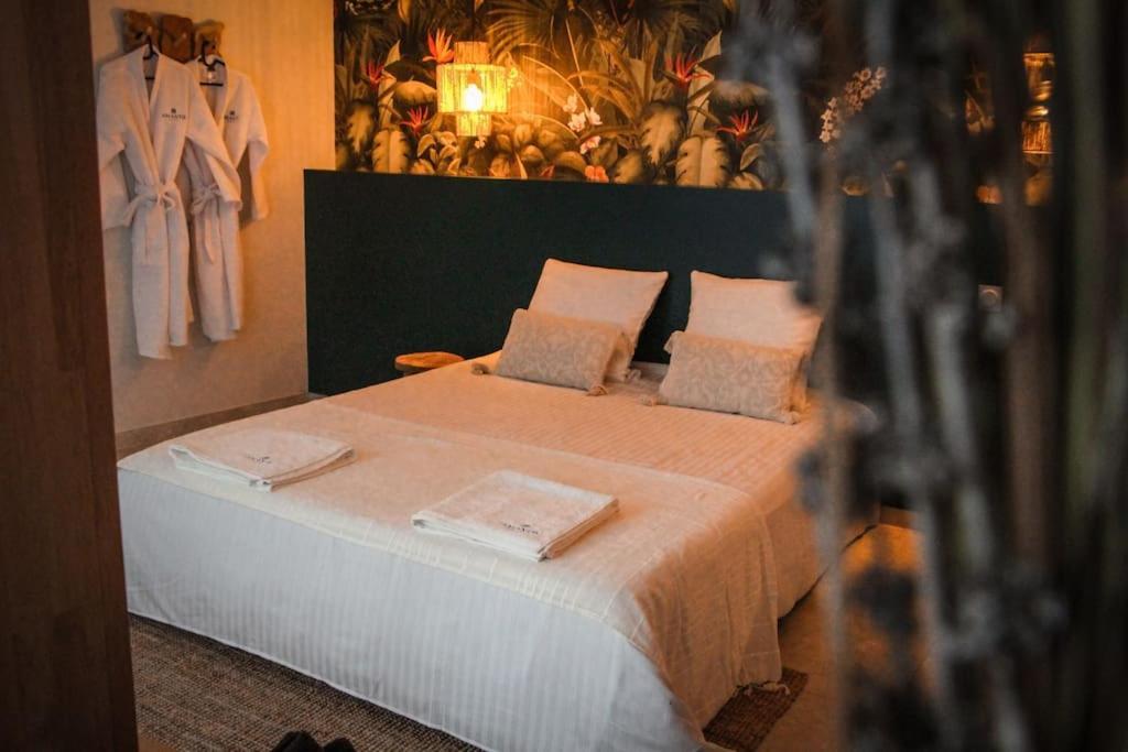 Suite Luxueuse Jacuzzi Suite Amantis By Noma Saint-Chamond Exterior photo